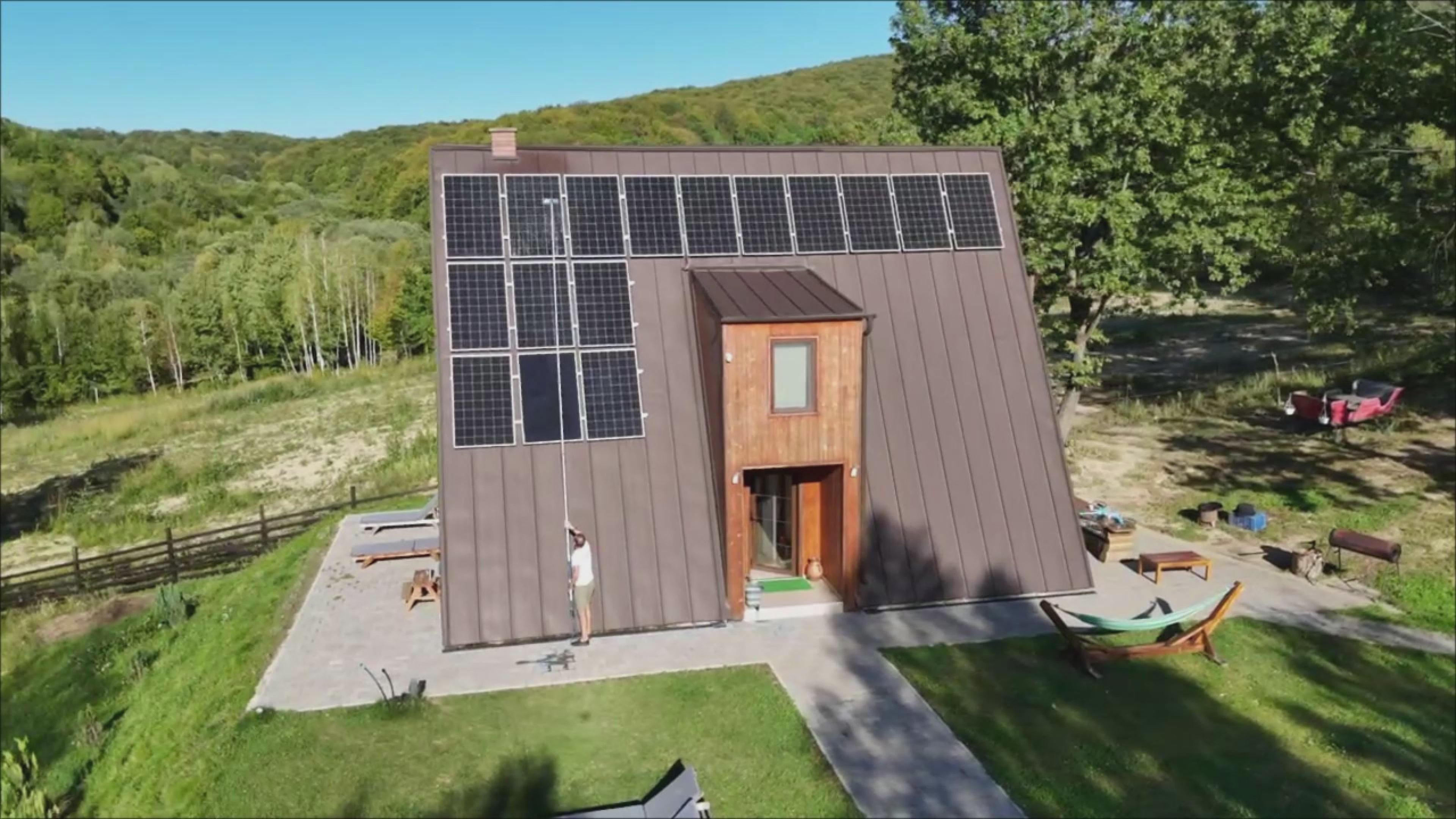 IGADPole 30ft (9m) Washing Kit: Water-fed Brush Soap Dispenser and hose tap